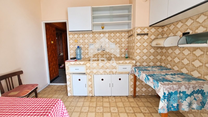 Продава 3-СТАЕН, гр. Търговище, Център, снимка 7 - Апартаменти - 56457423