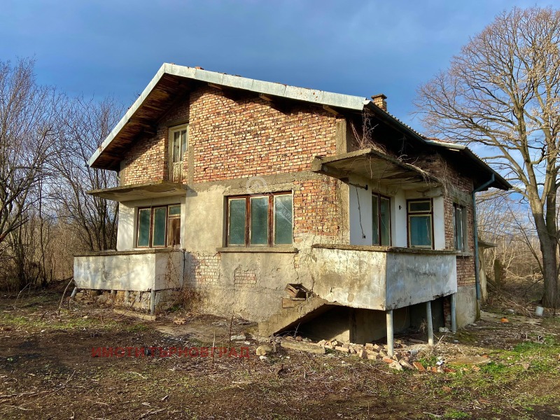 Продава КЪЩА, с. Върбица, област Велико Търново, снимка 1 - Къщи - 48571035