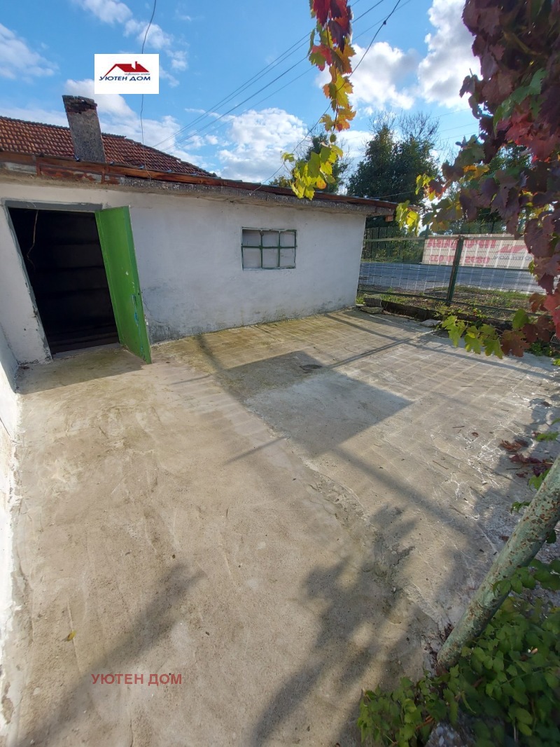 Продава КЪЩА, с. Радко Димитриево, област Шумен, снимка 3 - Къщи - 52388791