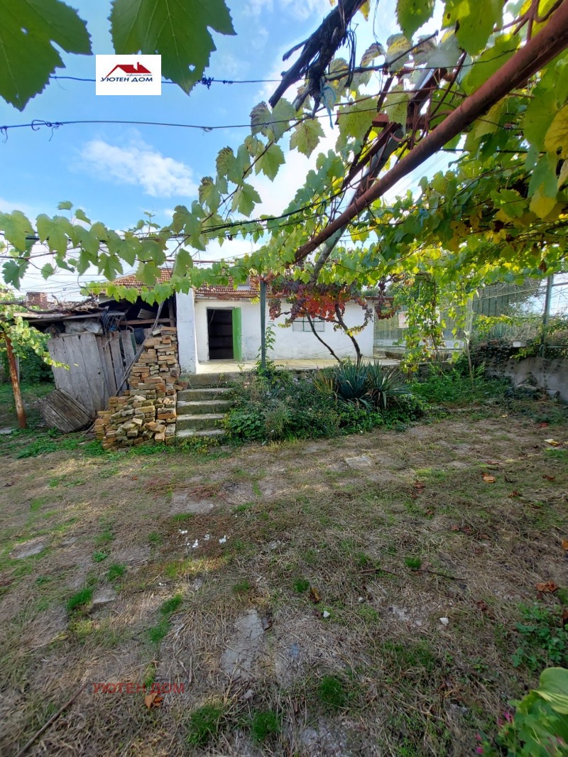 Продава КЪЩА, с. Радко Димитриево, област Шумен, снимка 2 - Къщи - 52388791