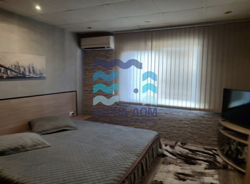 Продава КЪЩА, гр. Добрич, Център, снимка 8 - Къщи - 53211033