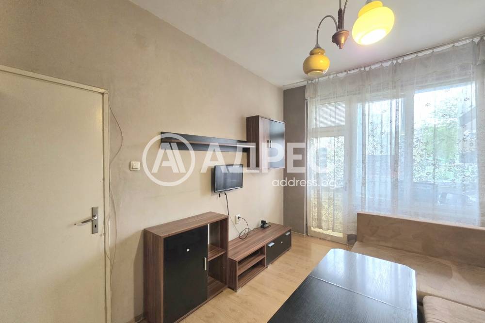 Продава 3-СТАЕН, гр. София, Толстой
