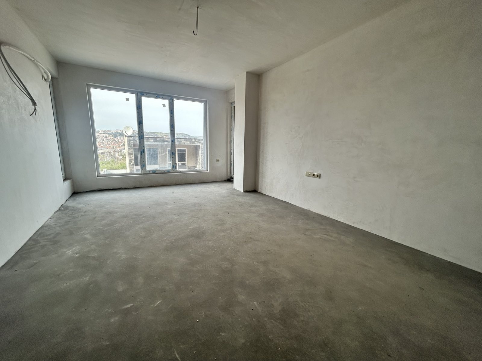 Продава 3-СТАЕН, гр. Велико Търново, Зона Б, снимка 3 - Апартаменти - 54344419