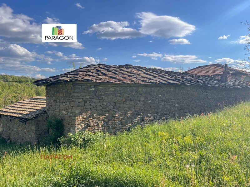 Till salu  Hus region Gabrovo , Uzunite , 200 kvm | 52394609
