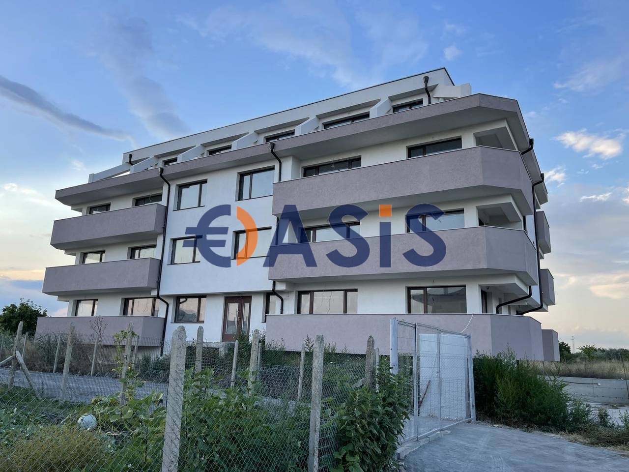 Продава 3-СТАЕН, гр. Поморие, област Бургас, снимка 2 - Апартаменти - 53136957