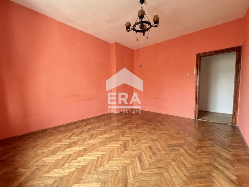 Продава  1-стаен град Русе , Център , 47 кв.м | 94547548