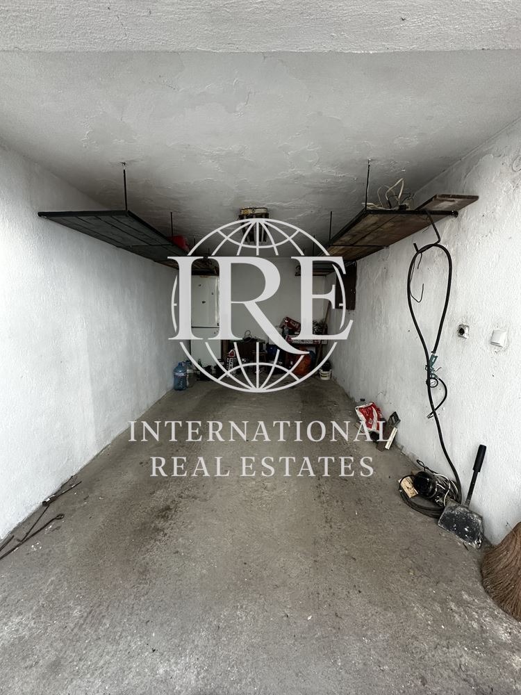 Продава ГАРАЖ, ПАРКОМЯСТО, гр. Добрич, Балик