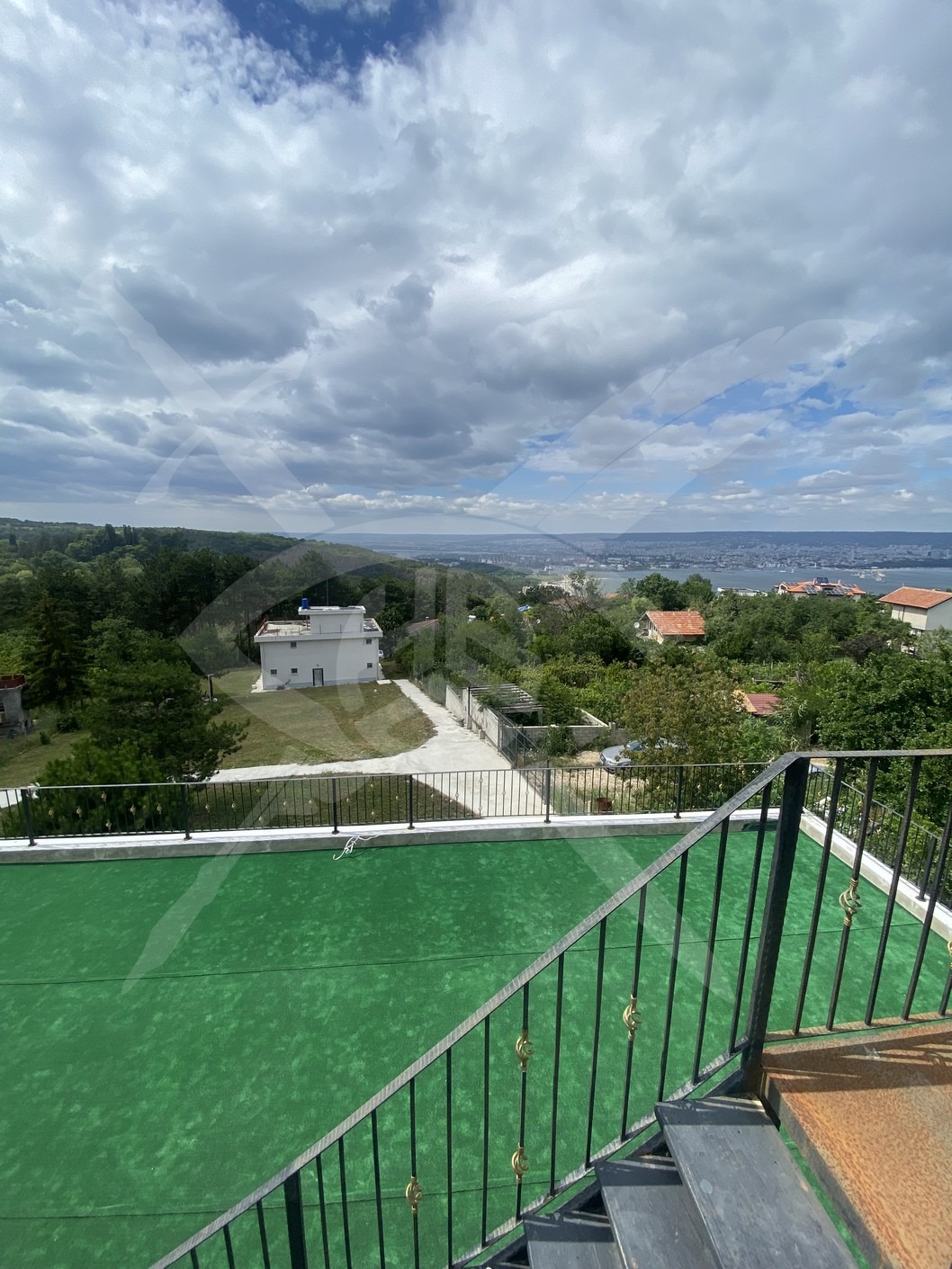 Продава КЪЩА, гр. Варна, м-т Зеленика, снимка 2 - Къщи - 41489647