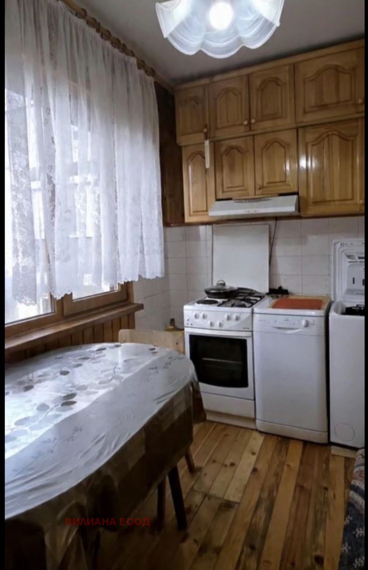 Продава 3-СТАЕН, гр. Горна Оряховица, област Велико Търново