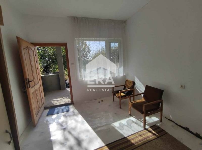 Продава КЪЩА, с. Горна Липница, област Велико Търново, снимка 2 - Къщи - 53232527