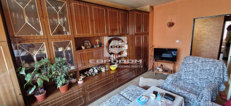 In vendita  2 camere da letto Stara Zagora , Opalchenski , 80 mq | 95358004