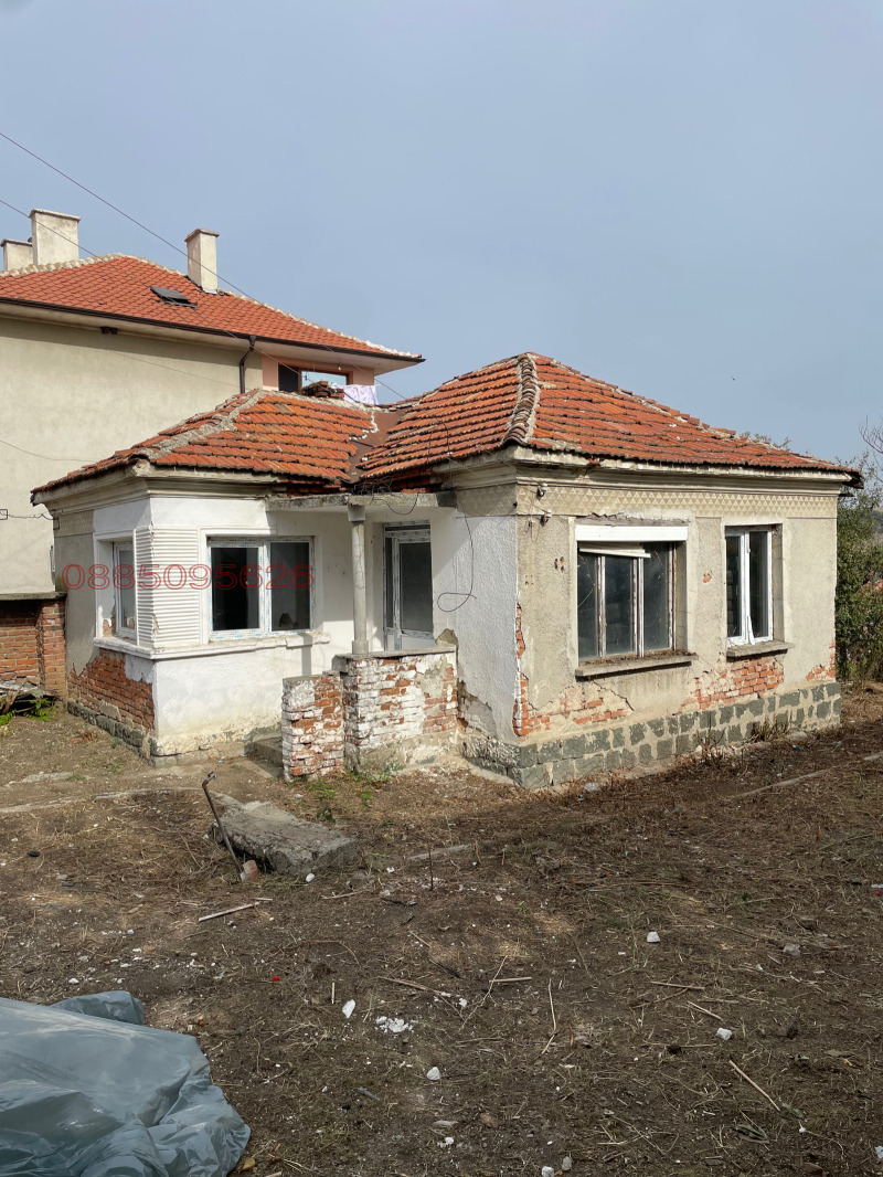 Продава КЪЩА, гр. Карнобат, област Бургас, снимка 4 - Къщи - 53237684