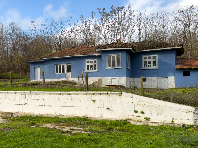 Продава КЪЩА в област Силистра, с. Слатина - 100 кв.м / При запитване, БЪЛГАРИЯДИРЕКТ ЕООД