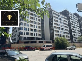 Продава 3-стаен град Пловдив Тракия - [1] 