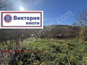 Продава парцел област Велико Търново с. Малки чифлик - [1] 