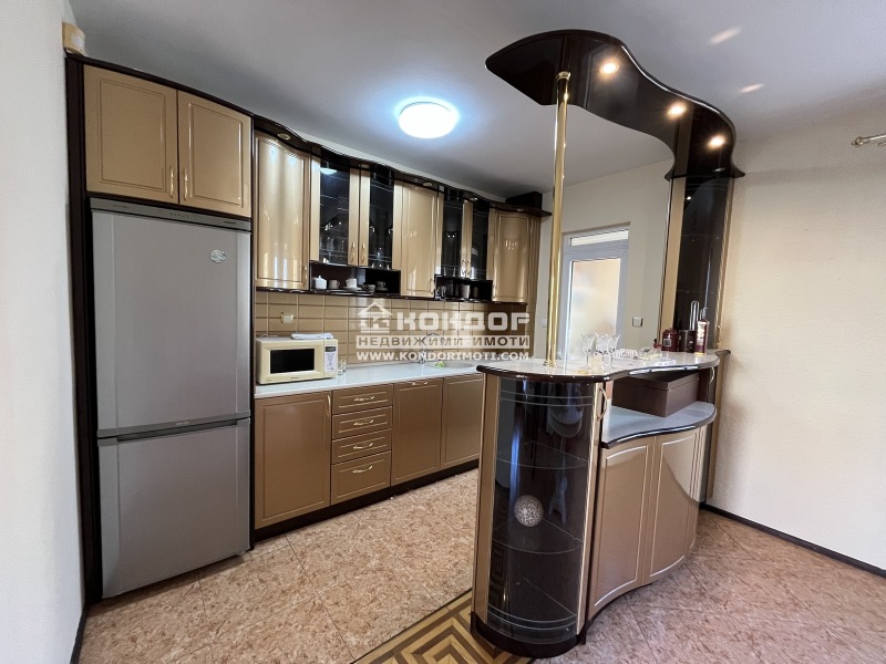 Продава 3-СТАЕН, гр. Пловдив, Въстанически, снимка 2 - Апартаменти - 52449815