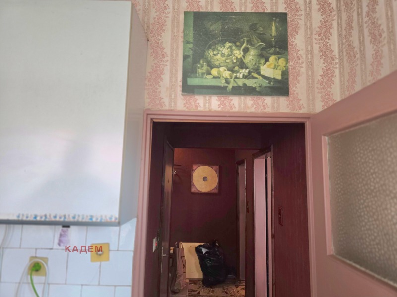 Продава  2-стаен град Кюстендил , Запад , 75 кв.м | 51848987 - изображение [14]