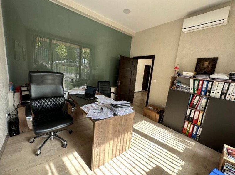 À venda  Escritório Sofia , Studentski grad , 140 m² | 79821701 - imagem [4]