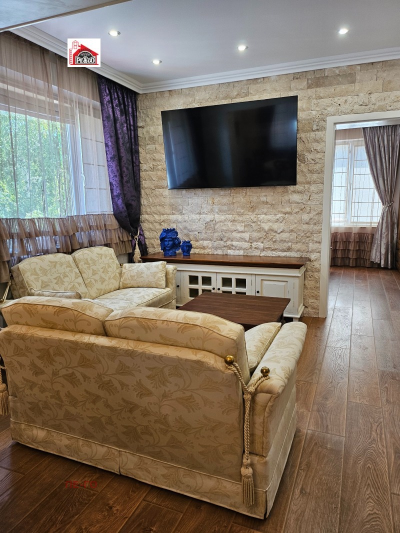 For Sale  2 bedroom Pazardzhik , Idealen tsentar , 110 sq.m | 74208514