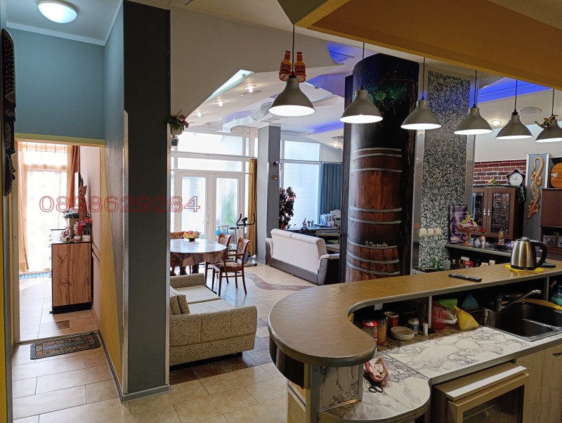 Продава 3-СТАЕН, гр. Русе, Широк център