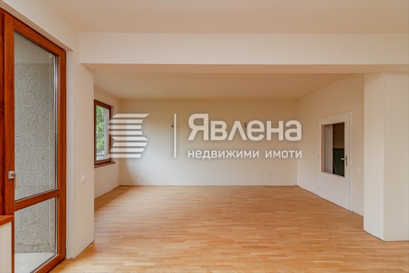 Продава 4-СТАЕН, гр. София, Изток, снимка 3 - Aпартаменти - 47625848