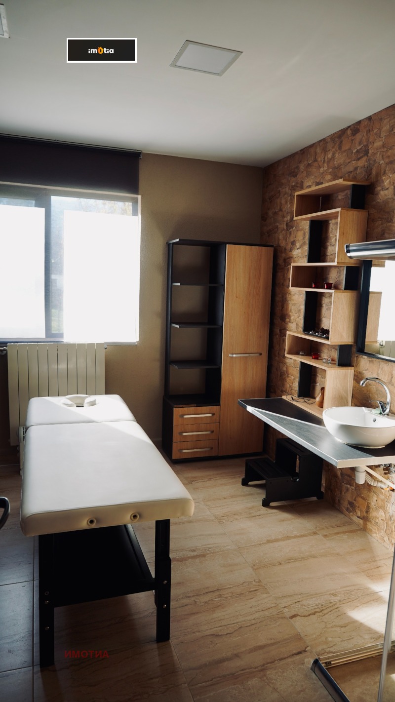 Продава ХОТЕЛ, гр. Априлци, област Ловеч, снимка 8 - Хотели - 52859797