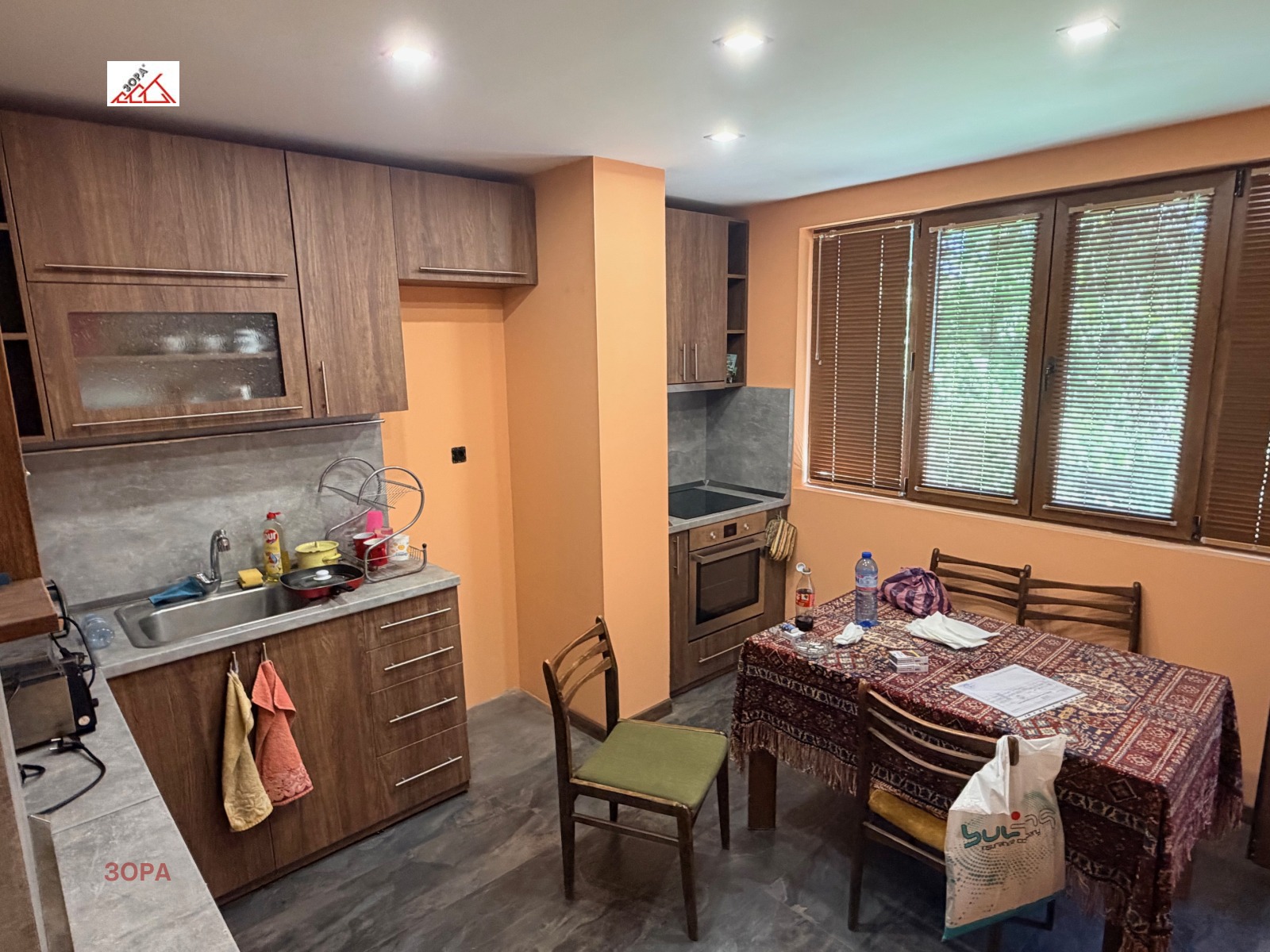 Продава МНОГОСТАЕН, гр. Враца, Център, снимка 2 - Апартаменти - 54447140