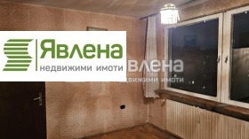 3-стаен град София, Света Троица 2