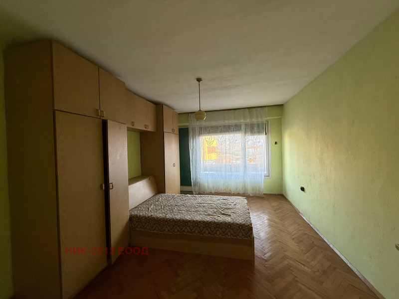 Продава  3-стаен град Шумен , Томбул джамия , 85 кв.м | 82811262 - изображение [2]