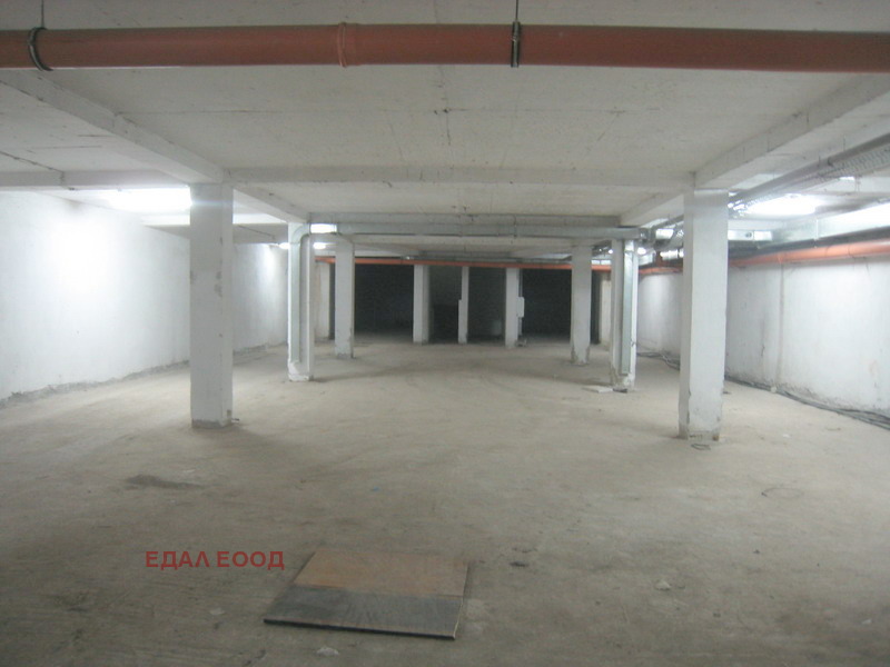 Продаја  Гараге Софија , Лјулин - центар , 640 м2 | 52883910