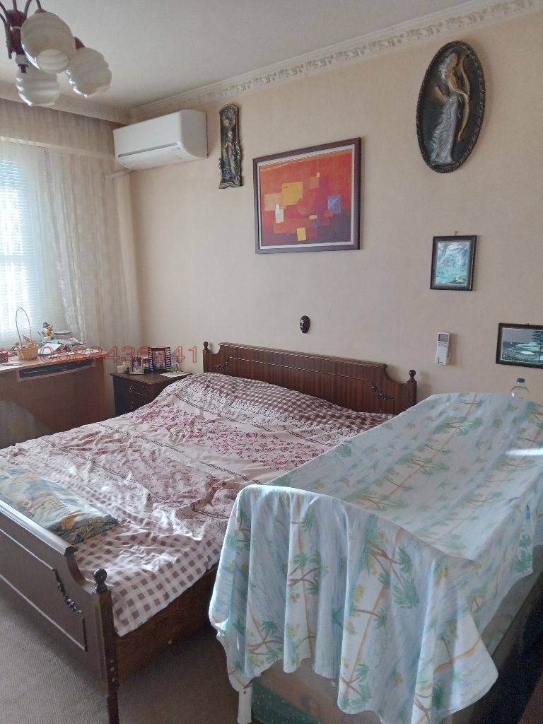 Продава 3-СТАЕН, гр. Омуртаг, област Търговище, снимка 2 - Апартаменти - 52785540