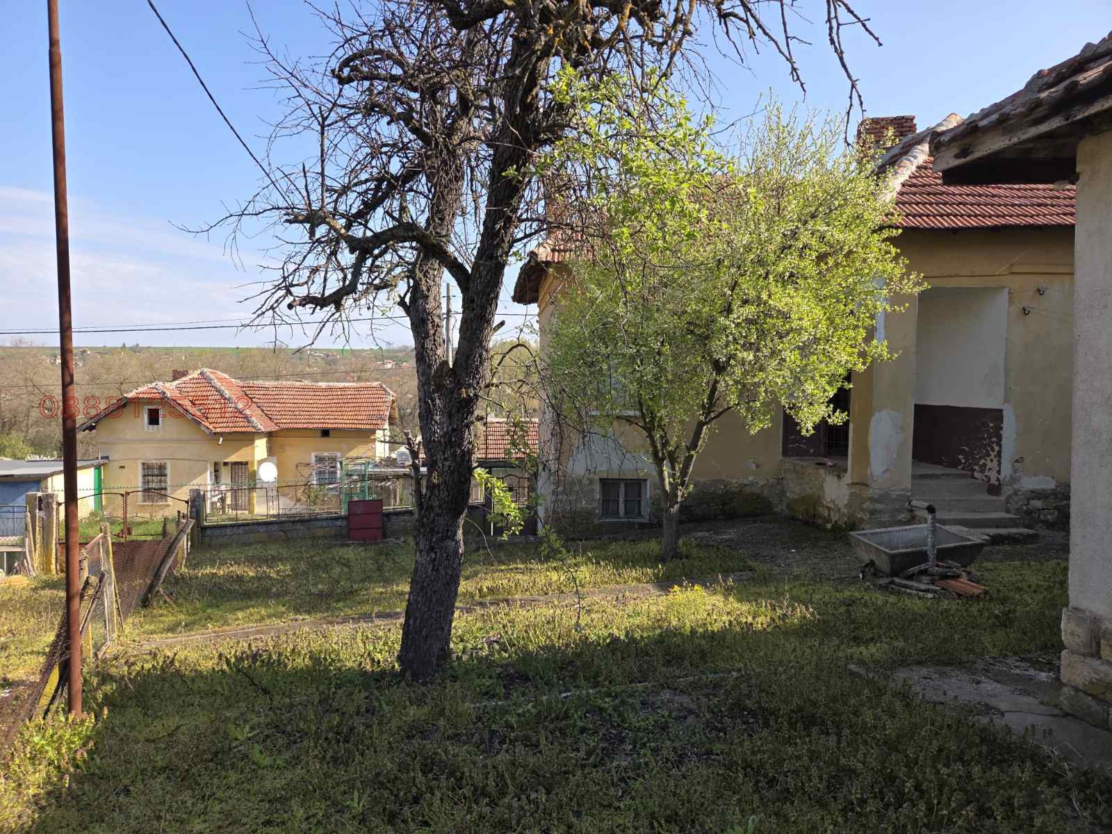 Продава КЪЩА, с. Лесура, област Враца, снимка 3 - Къщи - 53979890