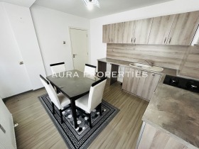 2 makuuhuonetta Tsentar, Razgrad