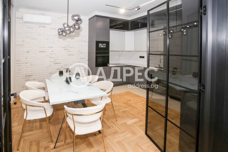 Продава МНОГОСТАЕН, гр. София, Център, снимка 6 - Aпартаменти - 47850879