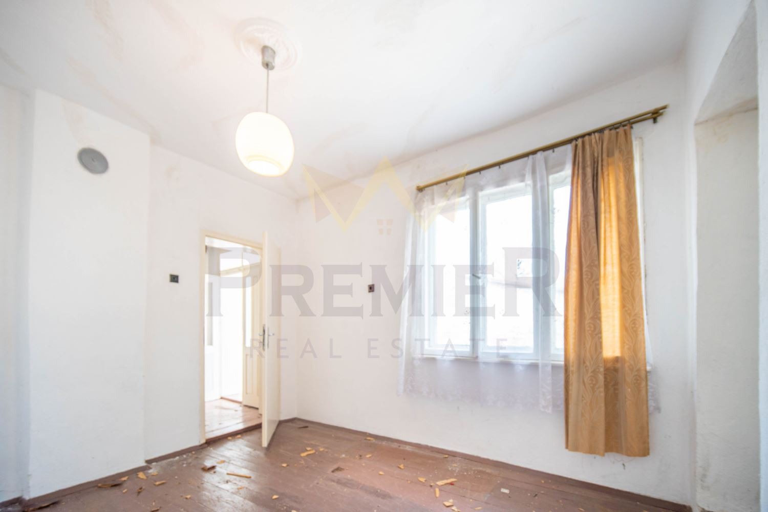 Продава КЪЩА, гр. Балчик, област Добрич, снимка 8 - Къщи - 53627602