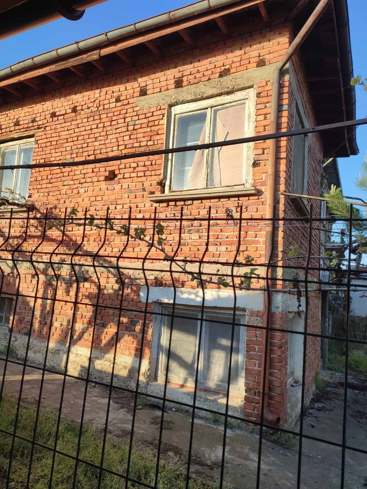 Продава КЪЩА, гр. Лом, област Монтана, снимка 2 - Къщи - 54655667