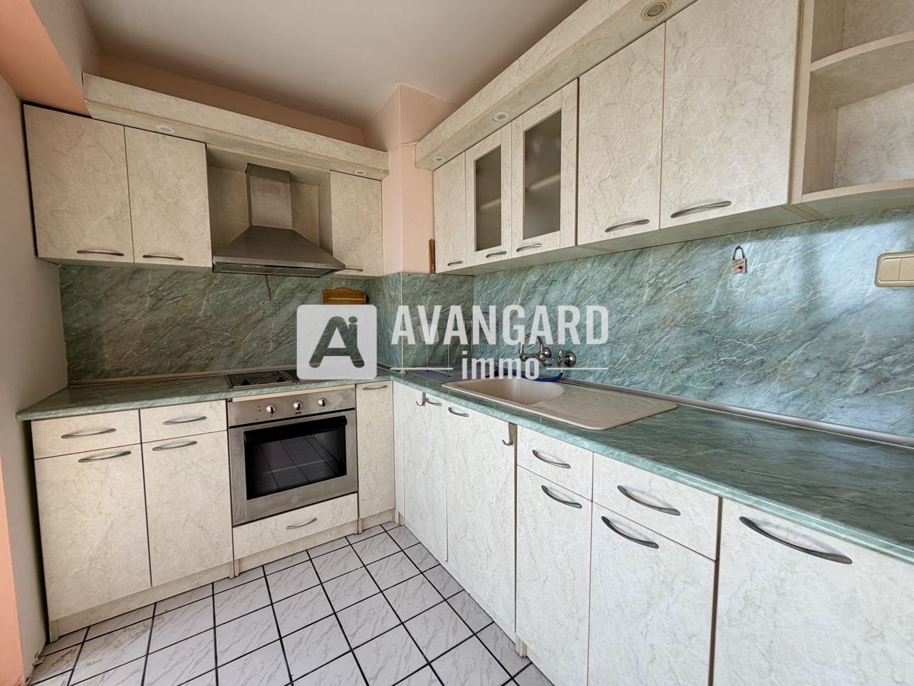 Продава 3-СТАЕН, гр. Варна, Младост 1, снимка 2 - Апартаменти - 55790058