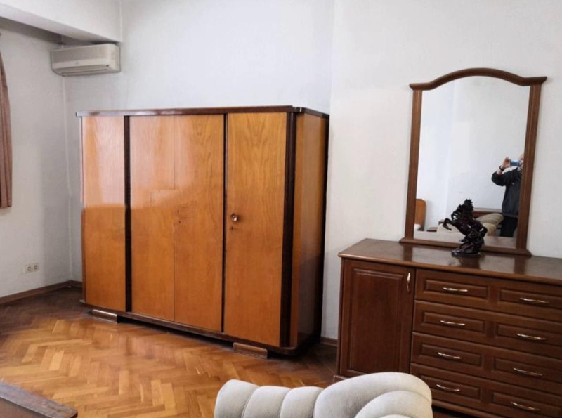 Продава 2-СТАЕН, гр. София, Център, снимка 2 - Апартаменти - 52751384