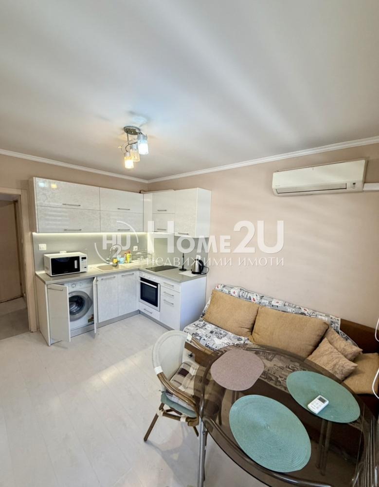 Продава 2-СТАЕН, гр. Бургас, Изгрев, снимка 2 - Апартаменти - 53524780