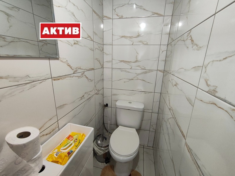 Продава 4-СТАЕН, гр. Търговище, Център, снимка 12 - Апартаменти - 53581123