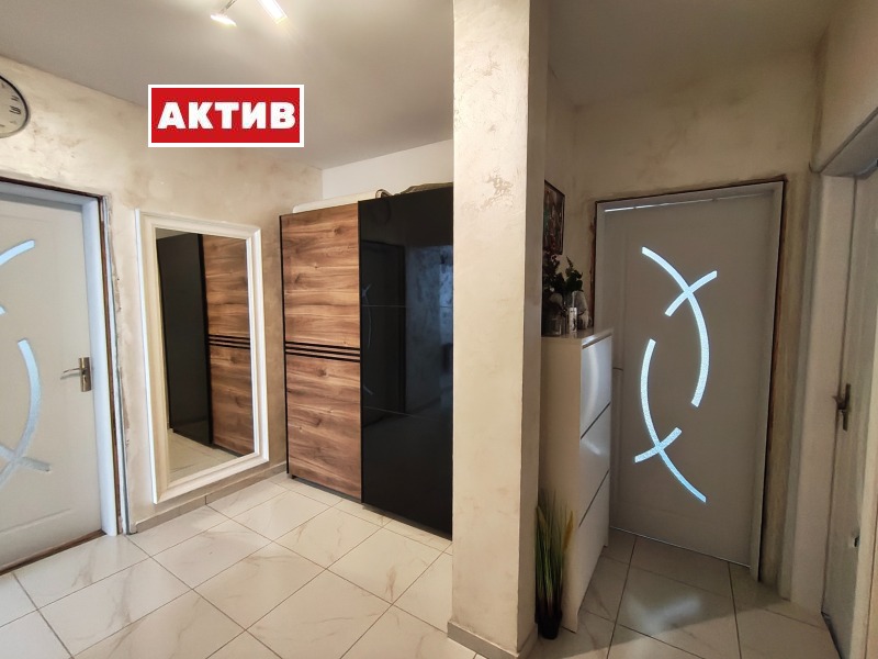 Продава 4-СТАЕН, гр. Търговище, Център, снимка 14 - Апартаменти - 53581123