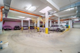 ГАРАЖ, ПАРКОМЯСТО, 12 m2