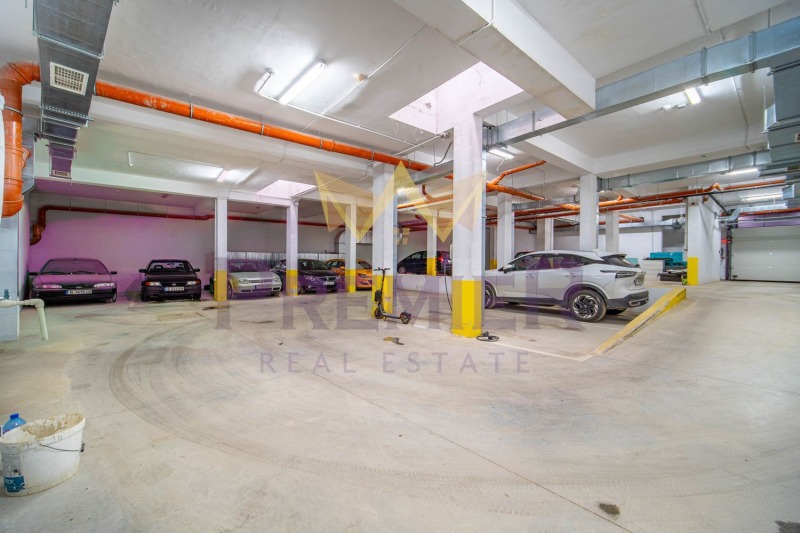 Продава ГАРАЖ, ПАРКОМЯСТО, гр. Варна, Възраждане 2