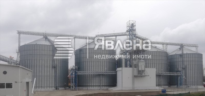 Продава ПРОМ. ПОМЕЩЕНИЕ, гр. Нови пазар, област Шумен
