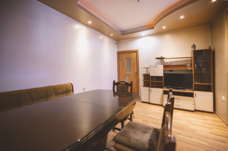 Продава 3-СТАЕН, гр. София, Борово, снимка 2 - Апартаменти - 52850311