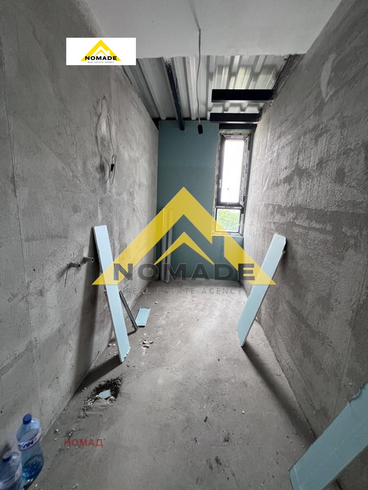 Te koop  3+ slaapkamer Plovdiv , Ostromila , 161 m² | 35358403 - afbeelding [11]