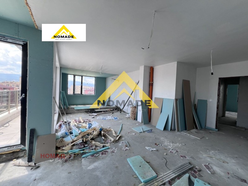 Te koop  3+ slaapkamer Plovdiv , Ostromila , 161 m² | 35358403 - afbeelding [4]