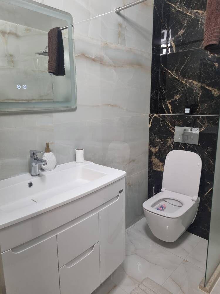 Продава МНОГОСТАЕН, гр. Бургас, Център, снимка 6 - Апартаменти - 52247823