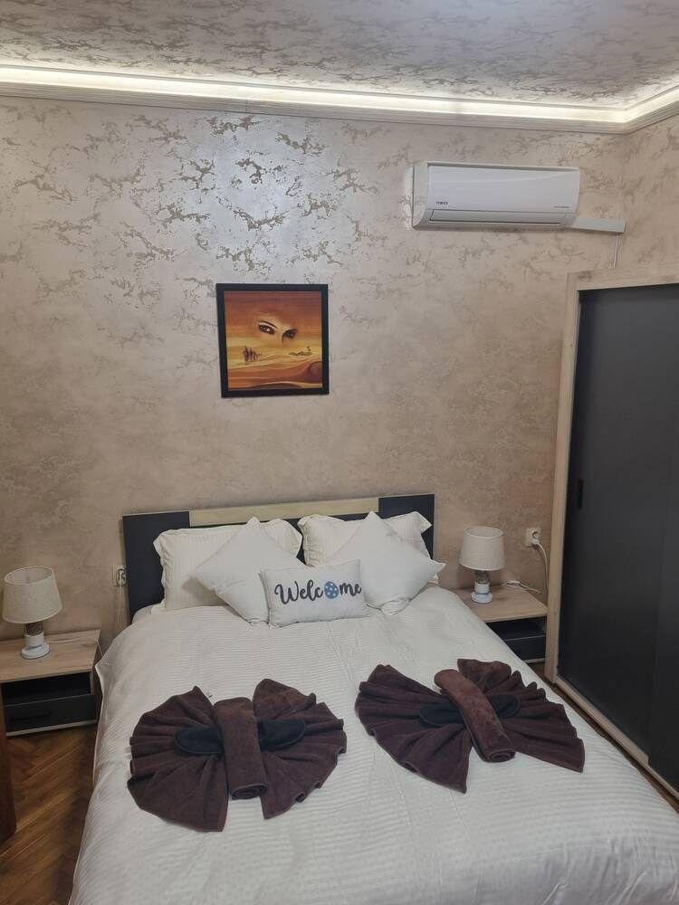 Продава МНОГОСТАЕН, гр. Бургас, Център, снимка 2 - Апартаменти - 52247823