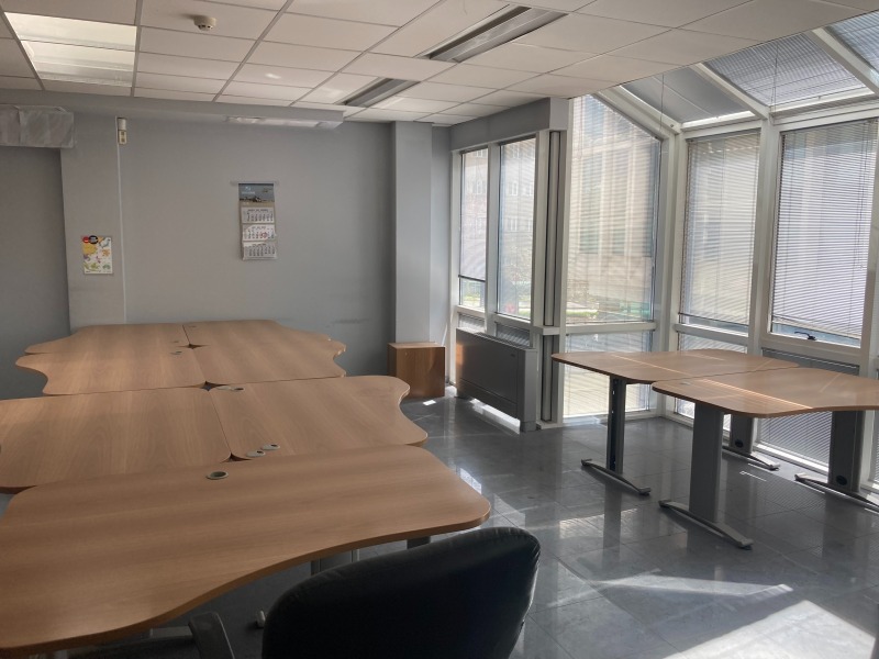 À venda  Escritório Sofia , Lozenec , 490 m² | 23293534 - imagem [2]